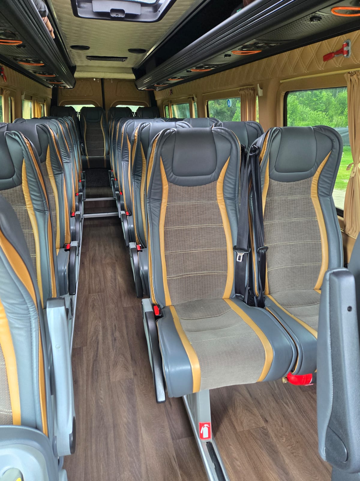 Wnętrze busa Mercedes